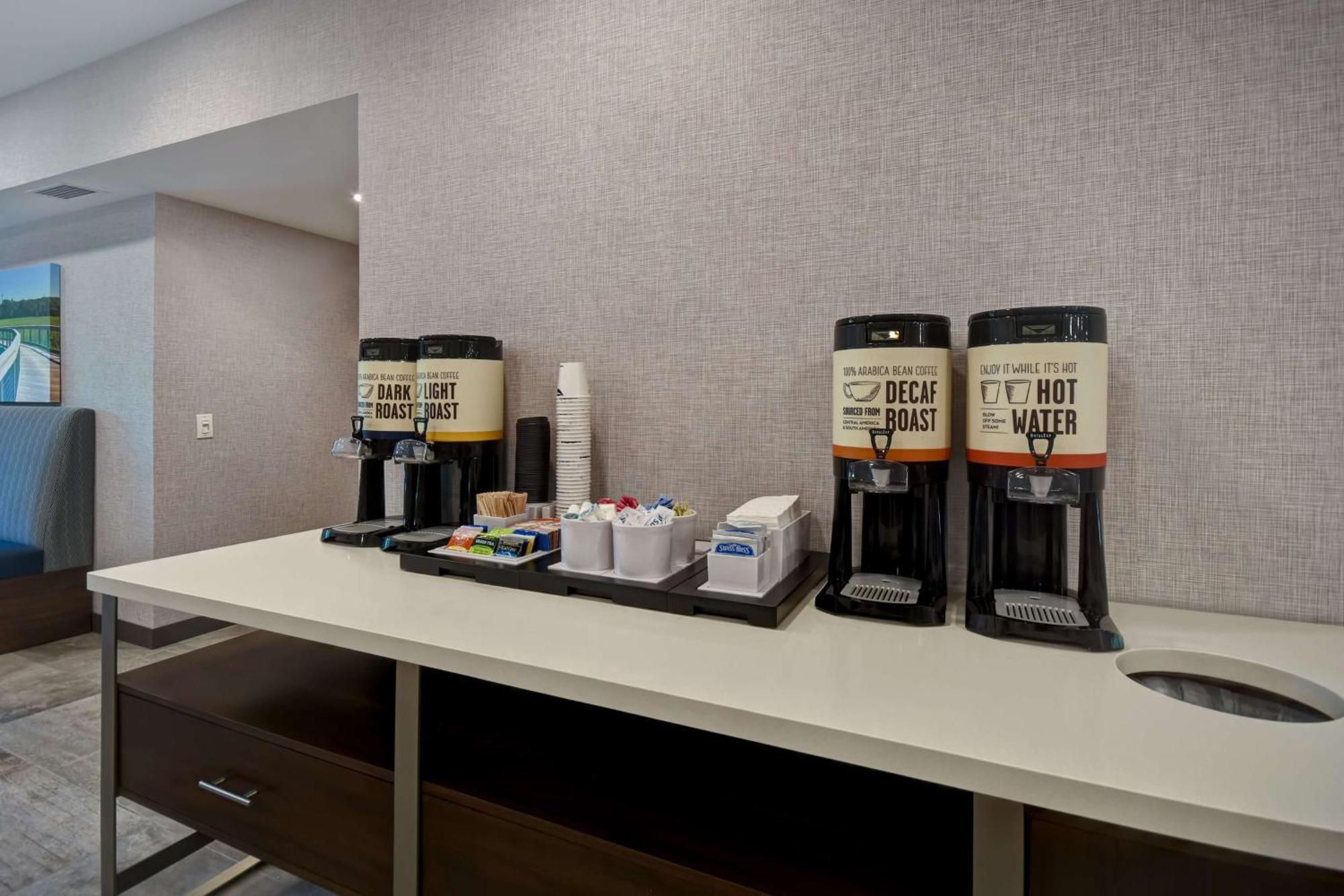 Hampton Inn Potomac Mills Woodbridge Ngoại thất bức ảnh