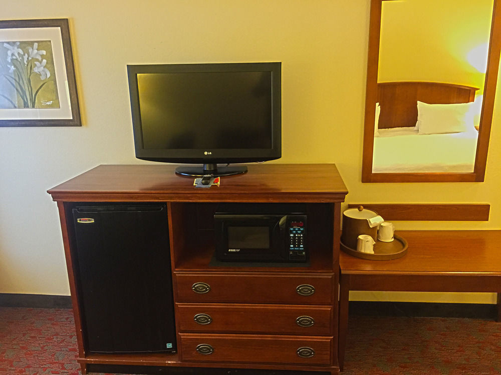 Hampton Inn Potomac Mills Woodbridge Ngoại thất bức ảnh